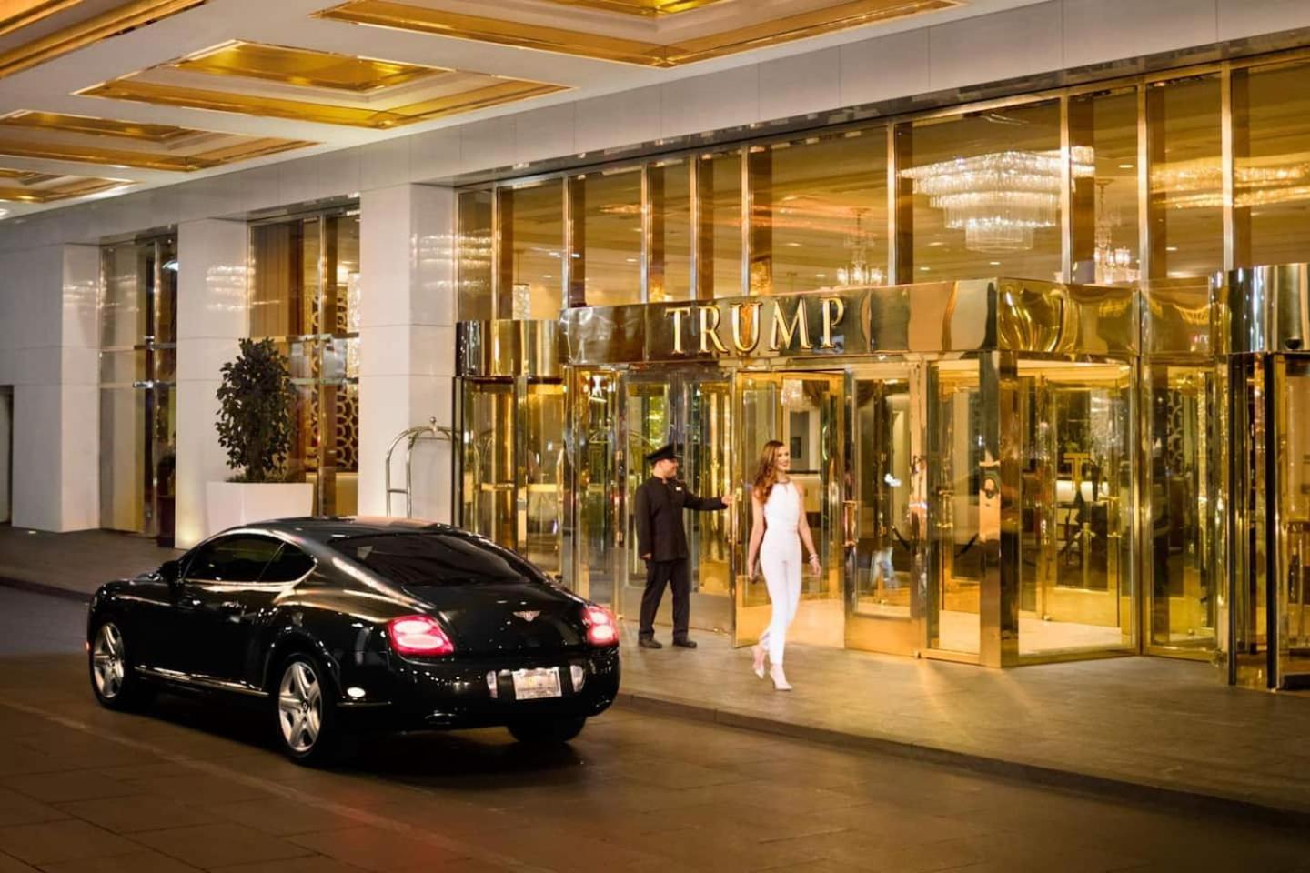 Five Star Trump Hotel No Resort And Cleaning Fees Las Vegas Exterior photo