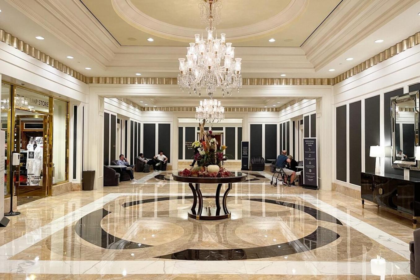 Five Star Trump Hotel No Resort And Cleaning Fees Las Vegas Exterior photo